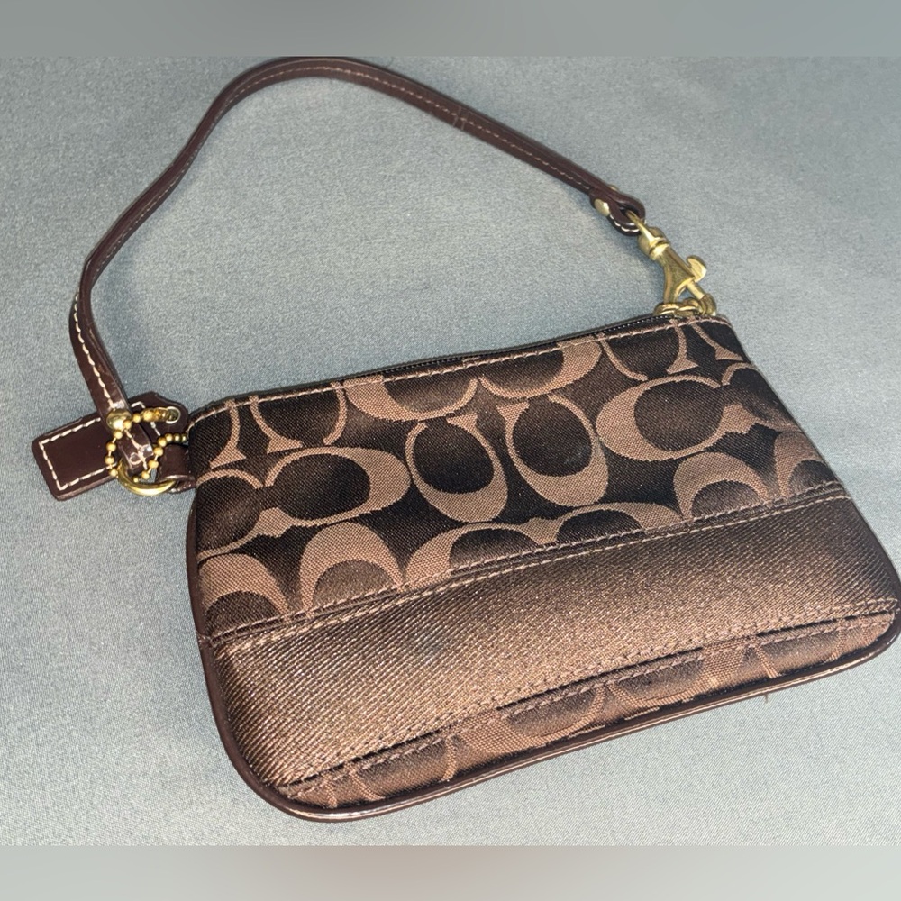 COACH Brown Signature Pattern Wristlet